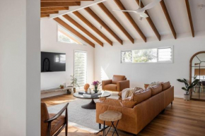 Blackbutt House - Luxe Retreat With Pool and Sauna, Suffolk Park